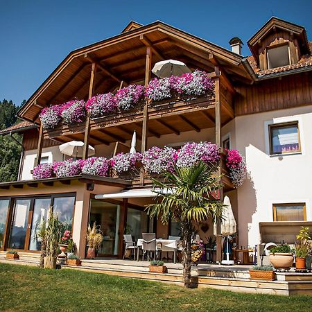 Ferienwohnungen Fischerhaus - Direkt Am See Millstatt Exterior foto